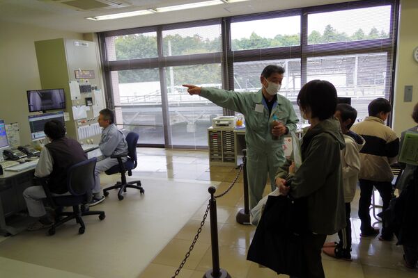 監視室での説明（スタンプラリー）